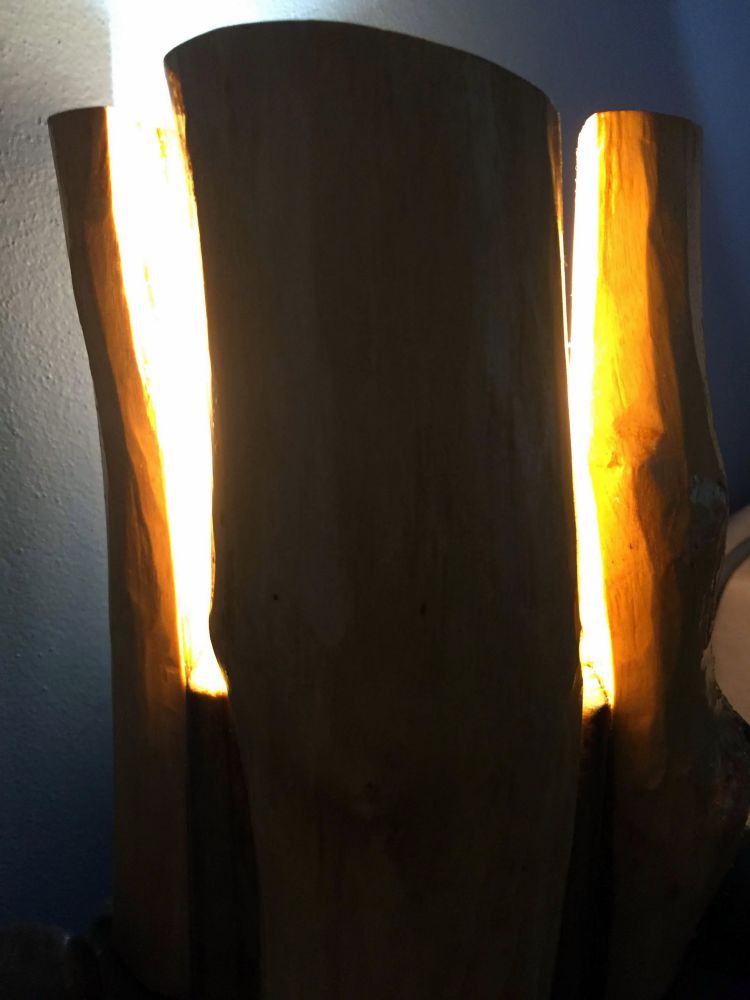 Wooden log table lamp